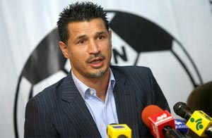 دایی در یك سانحه رانندگی مجروح شد