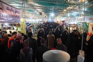 در نمايشگاه هاي بهاره که در ۴۰۰ نقطه کشور برگزار شده است به دنبال حمايت از توليدات داخلي هستيم.
